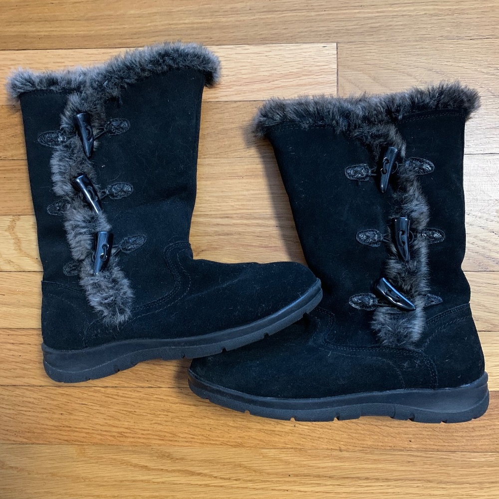 Bass Women's  Black Suede Snow Boots